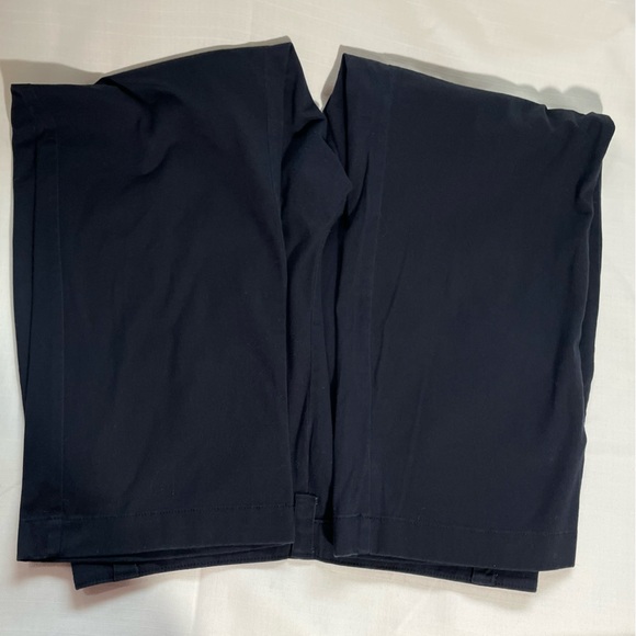 L.L. Bean Classic Fit Pant - Picture 4 of 10